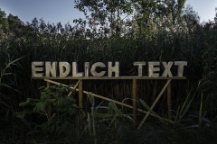 ENDLICH TEXT Untersberger Marmor 2013 ( 410 x 20 x 39 cm) 382 kg
